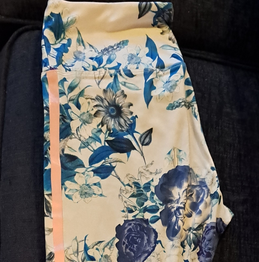Ball Total Fitness Floral Print Active